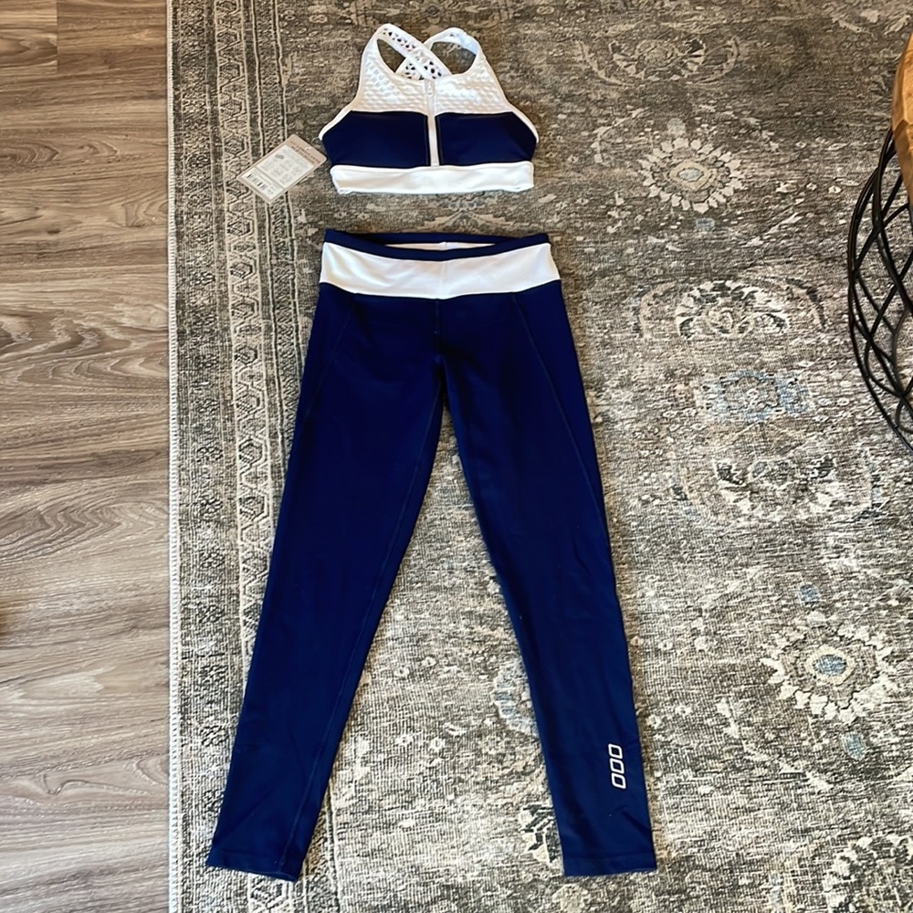 Lorna Jane navy/white leggings